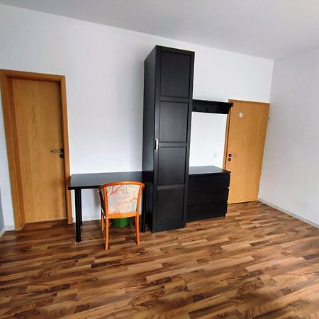Monteurzimmer - Waldbronn Εξωτερικό φωτογραφία