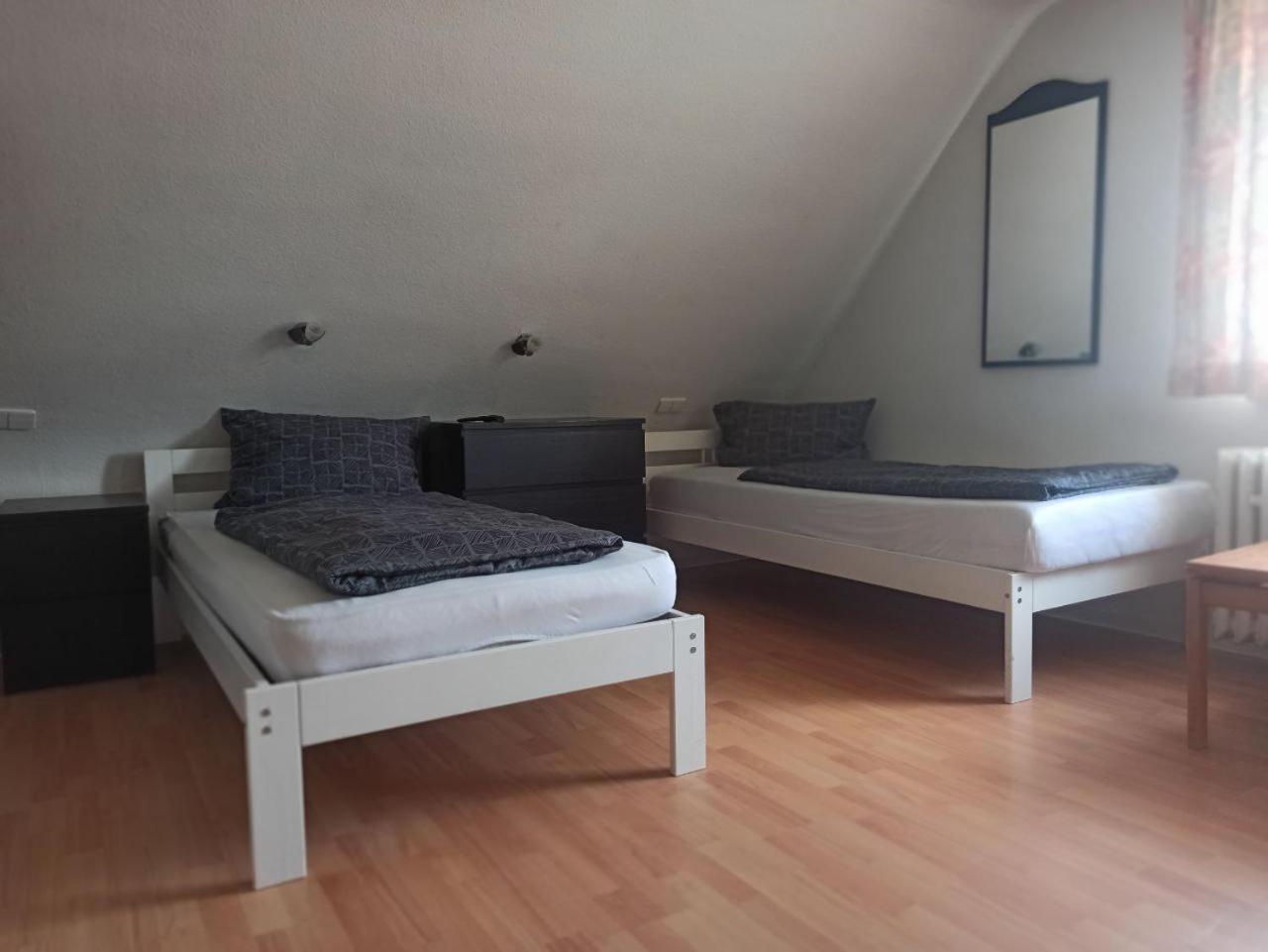 Monteurzimmer - Waldbronn Εξωτερικό φωτογραφία